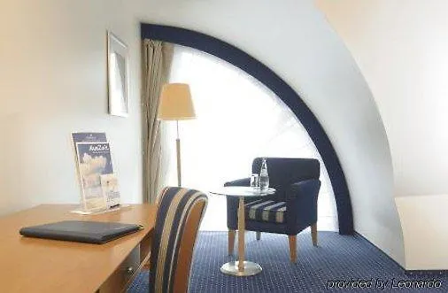 Upstalsboom Friedrichshain 4* Berlim