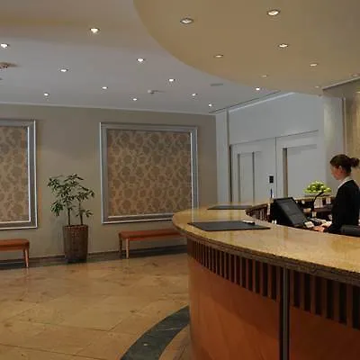 Upstalsboom Friedrichshain 4* Berlim