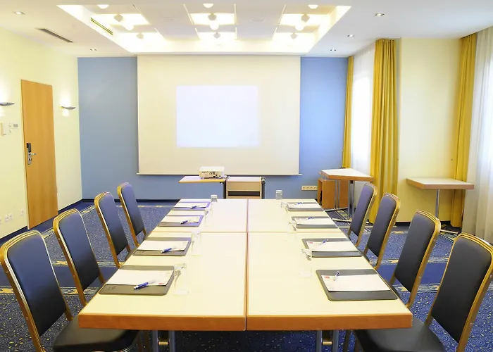 Upstalsboom Friedrichshain 4* Berlim