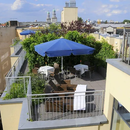 Hotel Upstalsboom Friedrichshain 4*