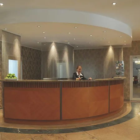 Upstalsboom Friedrichshain 4*