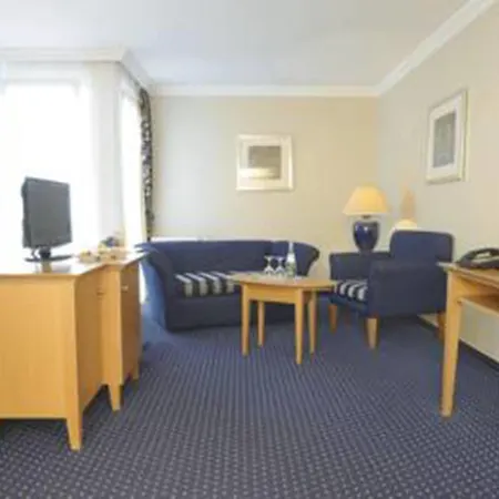 Hotel Upstalsboom Friedrichshain 4*