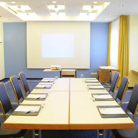 Upstalsboom Friedrichshain 4* Berlino