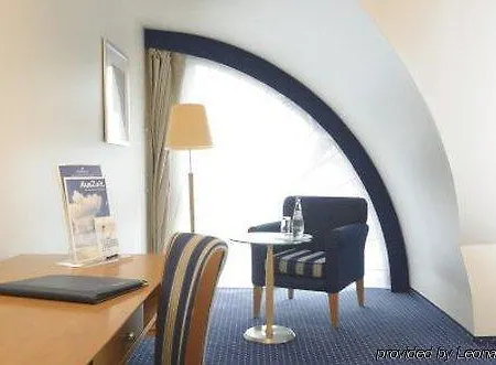 Upstalsboom Friedrichshain 4* ברלין